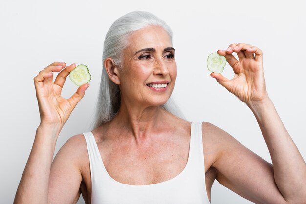 Jak działają antyoksydanty w walce ze starzeniem skóry?