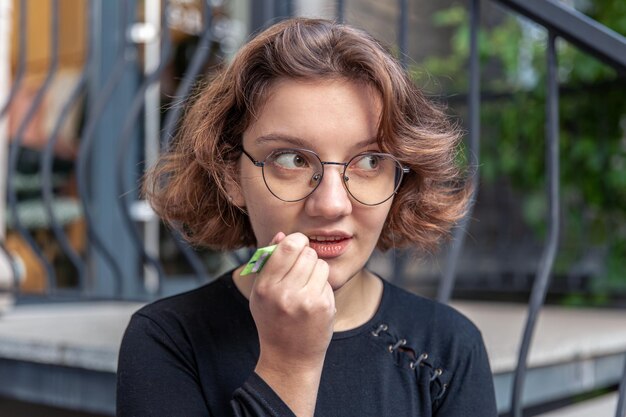 Jak wybrać idealne oprawki do okularów dla Twojego kształtu twarzy?