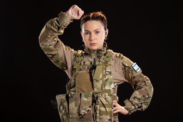 Odzież taktyczna na każdą pogodę: Jak wybrać idealną kurtkę dla miłośników militariów i outdooru