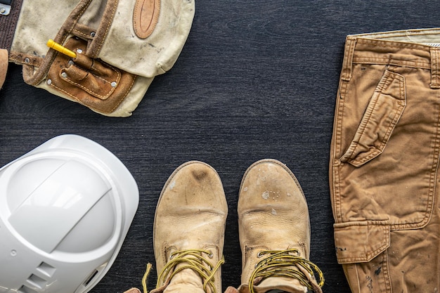 Jak Wybrać Idealne Spodnie Robocze dla Maksymalnego Komfortu i Bezpieczeństwa