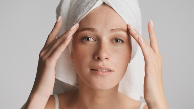 Jak retinol wpływa na regenerację skóry i redukcję zmarszczek?